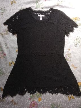 Issac Mizrahi Black Floral Lace Overlay Blouse